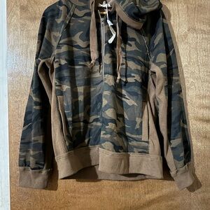 Camouflage Hoodie & sweats with Brown Accents
